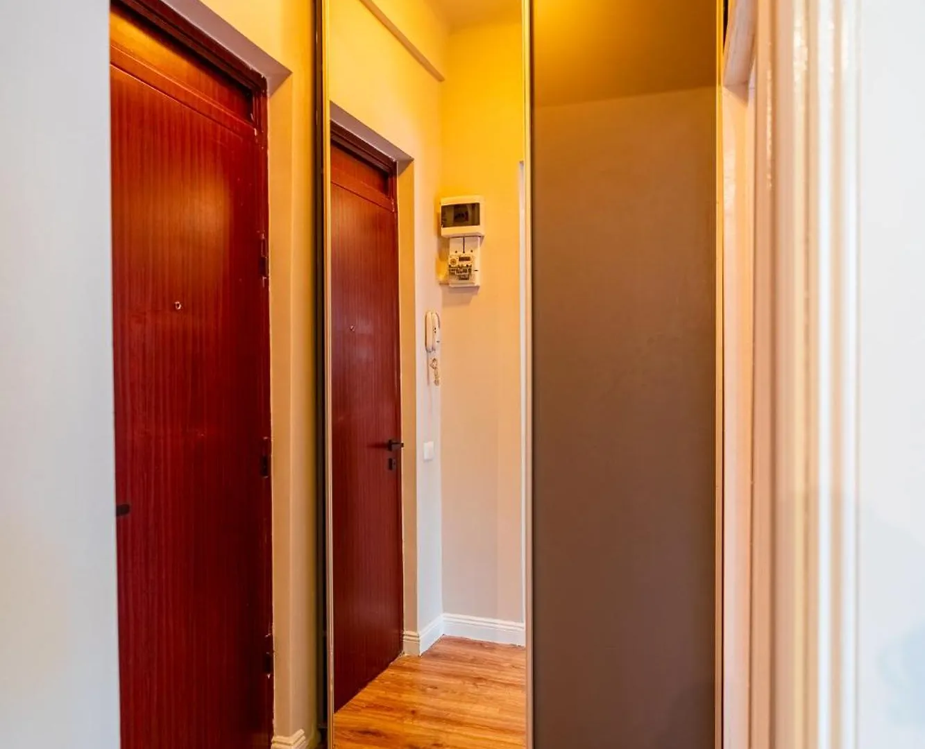 Cozy Apartments Near Calea Victoriei Bucarest