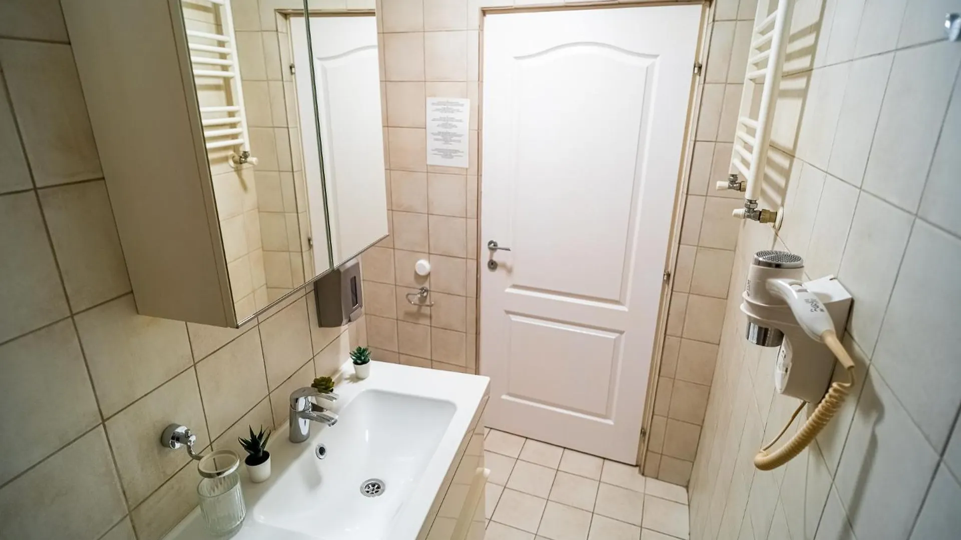 Cozy Apartments Near Calea Victoriei Bucarest 0*,