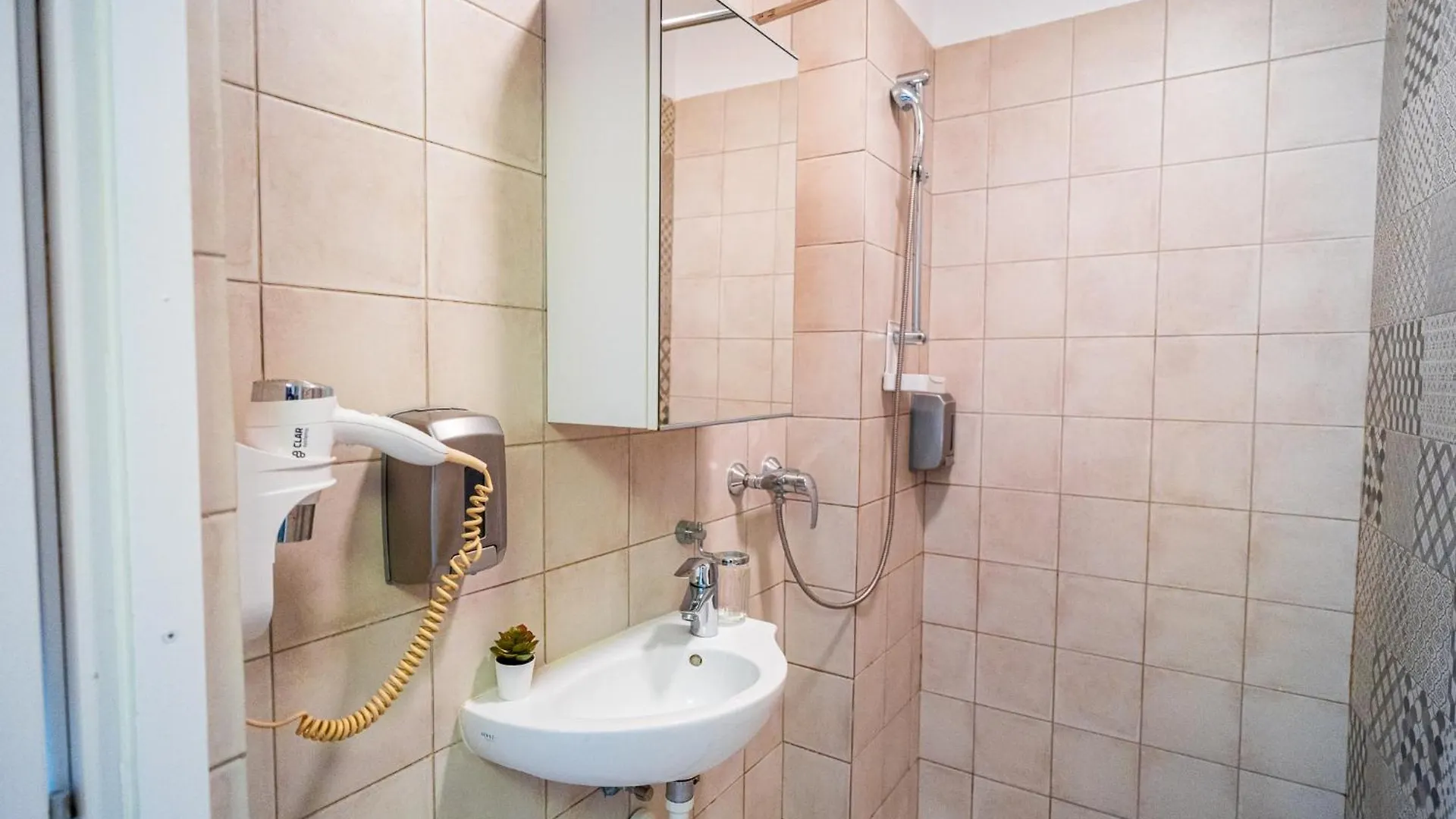 Cozy Apartments Near Calea Victoriei Bucarest